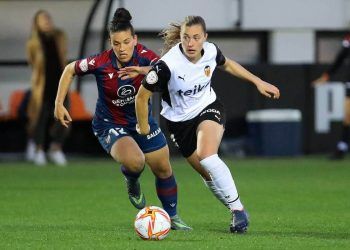 Valencia, Barça, Tenerife, Real Madrid, Villarreal y Sporting de Huelva ganan en la jornada 21