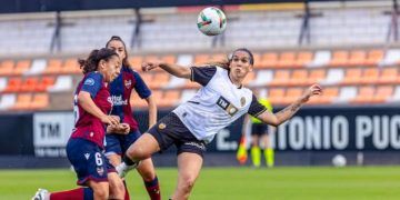 Las licencias de fútbol femenino crecen en España un 23% en el último año