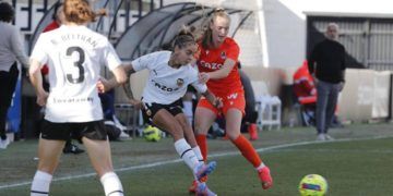 El Valencia arma una remontada ante la Real