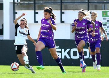 El Tenerife anula al Valencia y pasa a cuartos