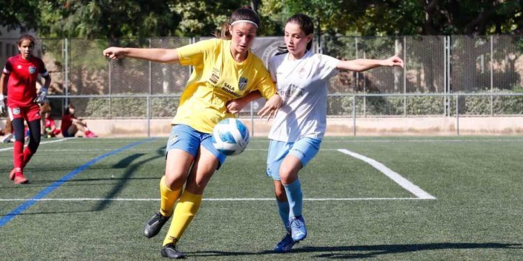 Los equipos de la II València Cup Girls entran en liza en una intensa jornada en el Jardín del Turia