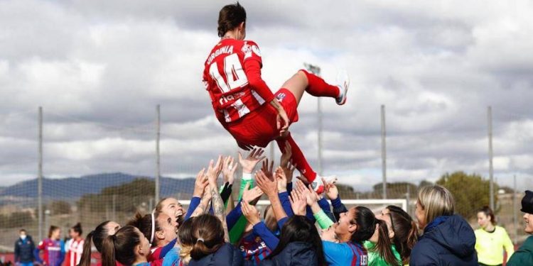 El Barça alza la Supercopa sin dar opción al Atlético