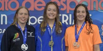 Carmen Weiler se corona ‘reina’ de la espalda tras imponerse a Tonrath en los 200 espalda