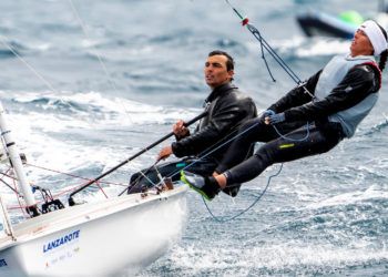 Jordi Xammar y Nora Brugman “surfean” al frente de la Lanzarote International Regatta y son los nuevos líderes de 470