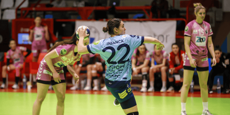 Málaga, Bera Bera, Elche, Aula Valladolid y Beti-Onak se imponente en la jornada 13 de DHF